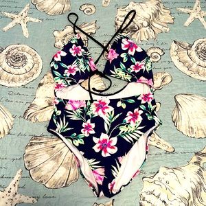 NWOT PINK Sexy Floral One Piece Swimsuit 🩱